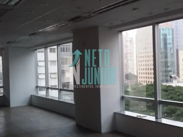 Conjunto com 177m², para alugar, no bairro Itaim Bibi em São Paulo