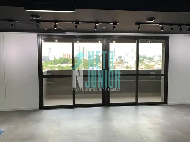 Conjunto com 300m², para alugar, no bairro Chácara Santo Antônio (Zona Sul) em São Paulo