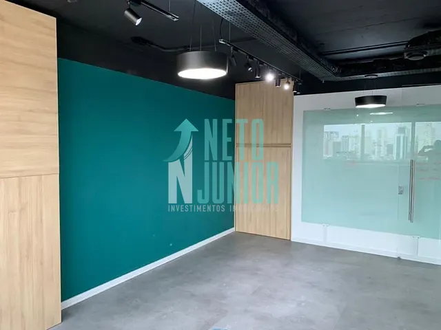 Conjunto com 300m², para alugar, no bairro Chácara Santo Antônio (Zona Sul) em São Paulo