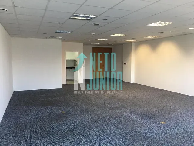 Conjunto com 107m², para alugar, no bairro Brooklin Paulista em São Paulo