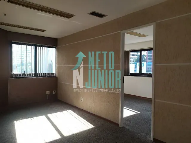 Conjunto com 50m², para alugar, no bairro Moema em São Paulo