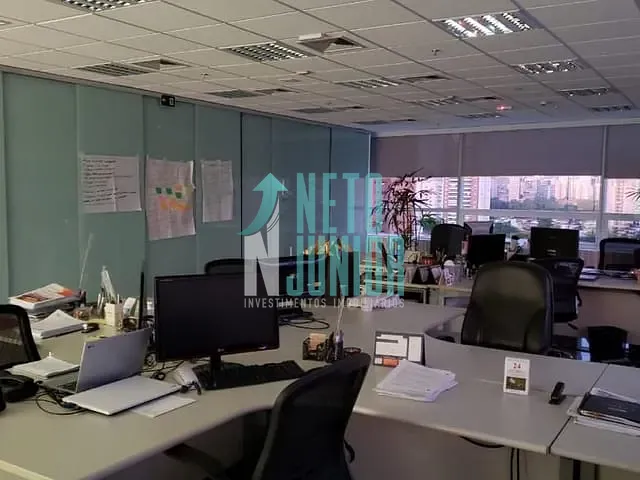 Conjunto com 250m², para alugar, no bairro Brooklin Paulista em São Paulo
