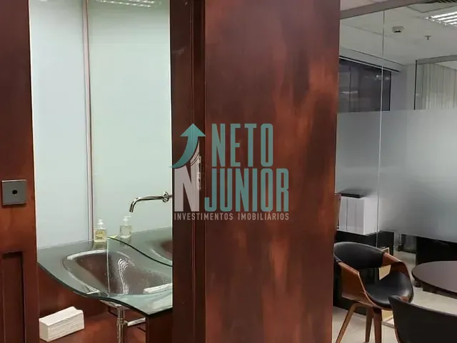 Conjunto com 250m², para alugar, no bairro Brooklin Paulista em São Paulo