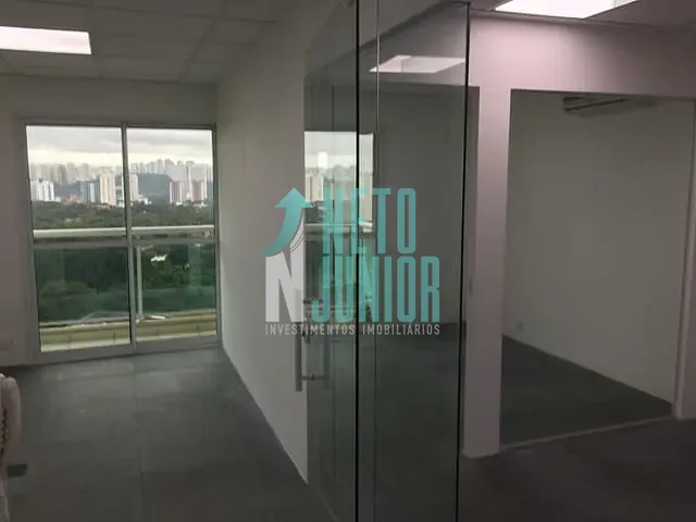 Conjunto com 47m², para alugar, no bairro Santo Amaro em São Paulo