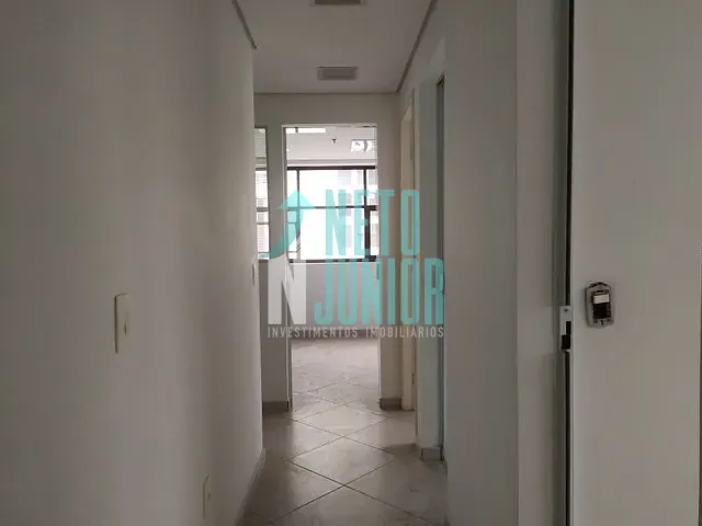 Conjunto com 100m², para alugar, no bairro Moema em São Paulo