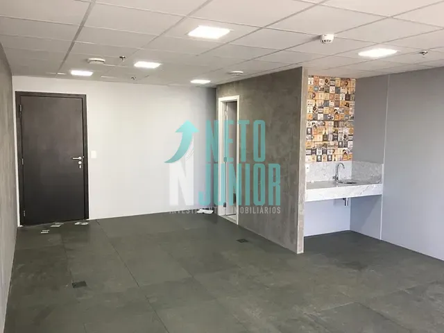 Conjunto com 40m², para alugar, no bairro Vila Gertrudes em São Paulo