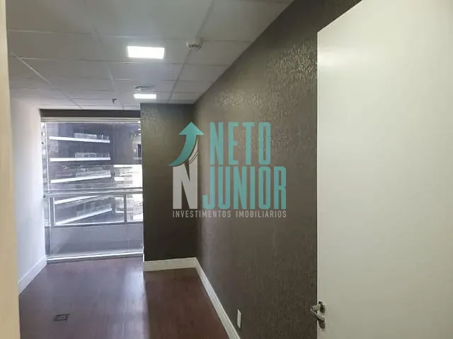 Conjunto com 40m², à venda ou para alugar, no bairro Vila Gertrudes em São Paulo