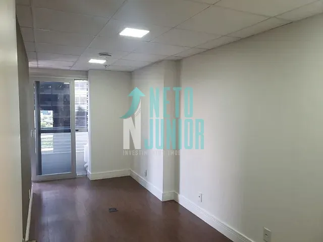 Conjunto com 40m², à venda ou para alugar, no bairro Vila Gertrudes em São Paulo