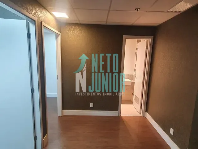 Conjunto com 40m², à venda ou para alugar, no bairro Vila Gertrudes em São Paulo