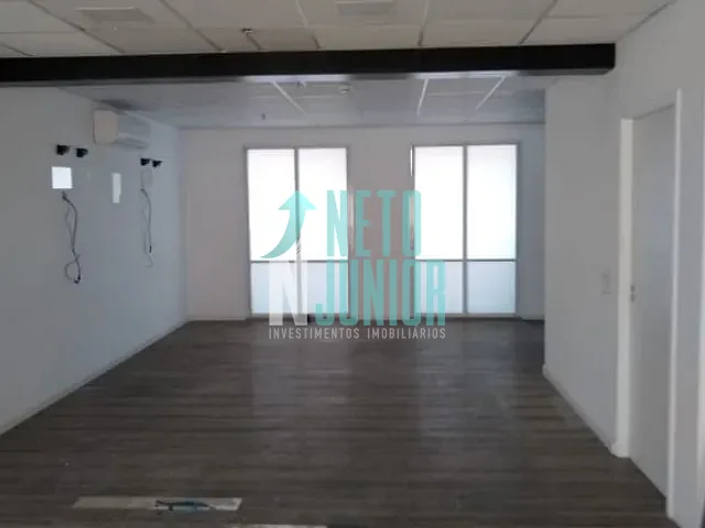 Conjunto com 250m², à venda, no bairro Pinheiros em São Paulo
