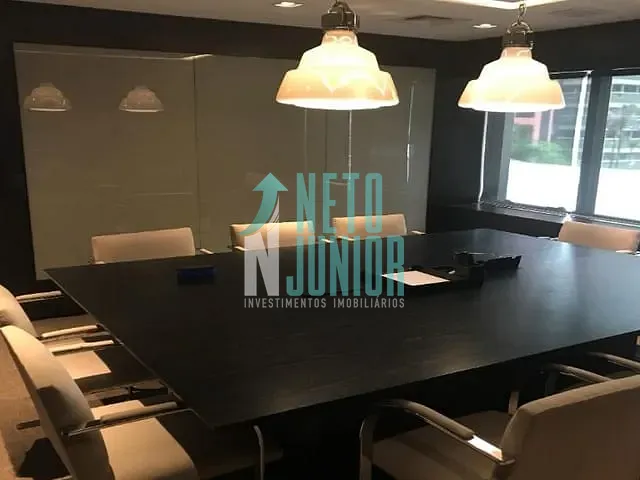 Conjunto com 165m², à venda ou para alugar, no bairro Itaim Bibi em São Paulo