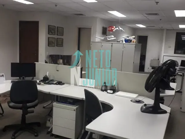 Conjunto com 90m², à venda, no bairro Moema em São Paulo