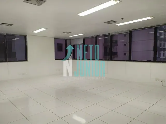Conjunto com 200m², para alugar, no bairro Indianópolis em São Paulo