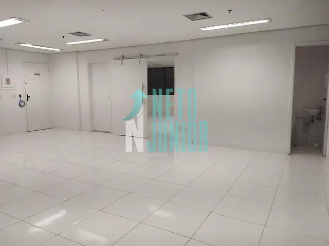 Conjunto com 200m², para alugar, no bairro Indianópolis em São Paulo