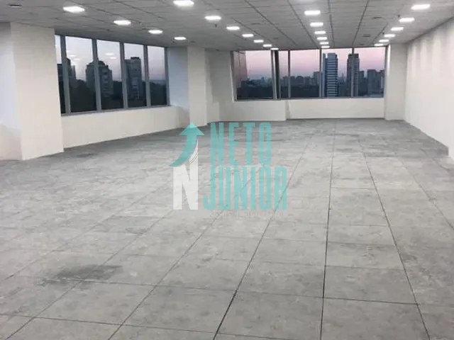 Conjunto com 221m², para alugar, no bairro Brooklin Paulista em São Paulo