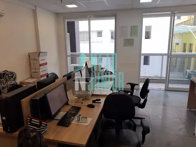 Conjunto comercial com 37m², à venda, no bairro Liberdade em São Paulo