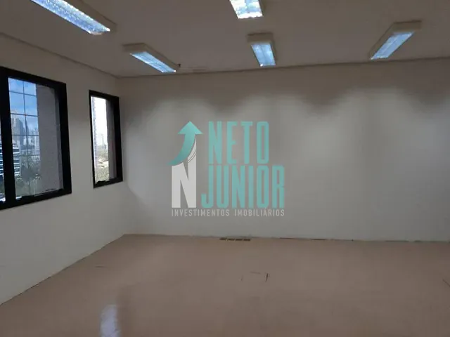 Conjunto com 74m², à venda ou para alugar, no bairro Vila Olímpia em São Paulo