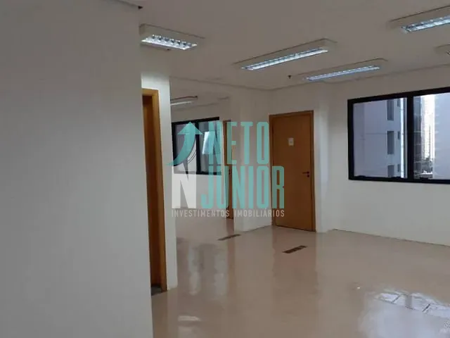 Conjunto com 74m², à venda ou para alugar, no bairro Vila Olímpia em São Paulo