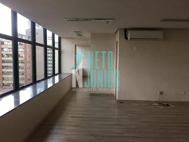 Conjunto com 94m², para alugar, no bairro Vila Olímpia em São Paulo