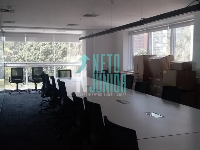 Conjunto com 350m², à venda ou para alugar, no bairro Bela Vista em São Paulo