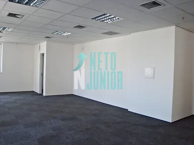Conjunto com 230m², para alugar, no bairro Moema em São Paulo