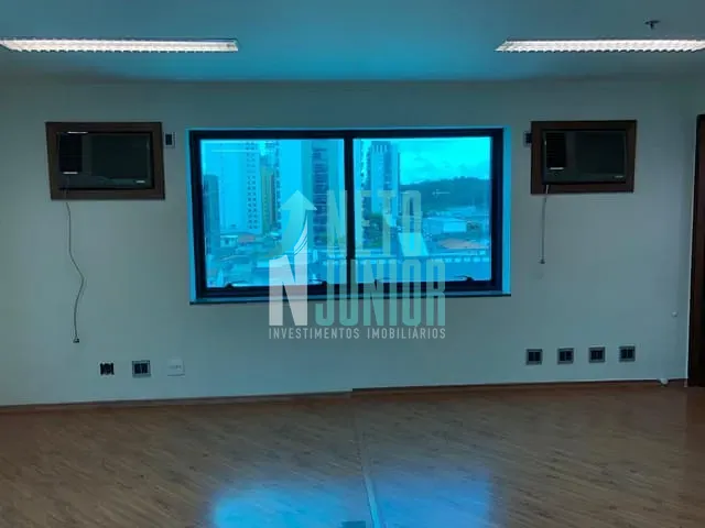 Conjunto com 35m², à venda, no bairro Chácara Santo Antônio em São Paulo