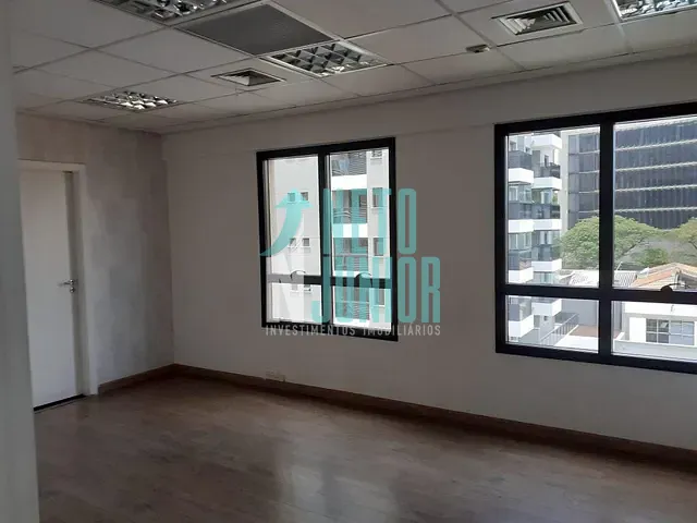 Conjunto com 100m², à venda ou para alugar, no bairro Bela Vista em São Paulo