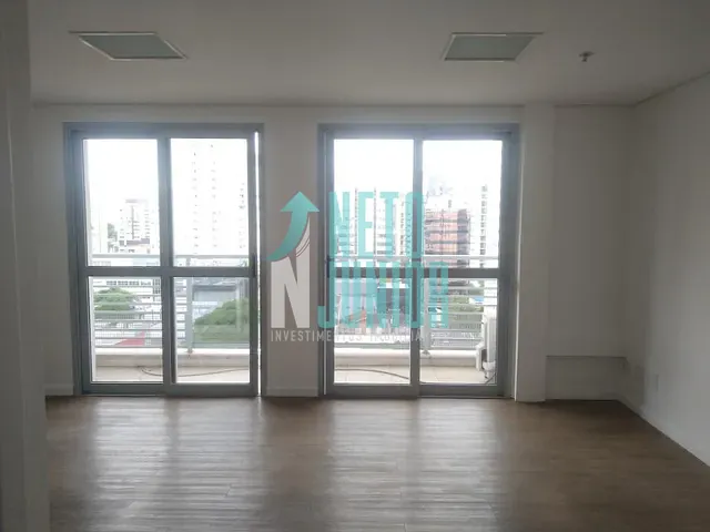 Conjunto com 42m², à venda, no bairro moema em São Paulo