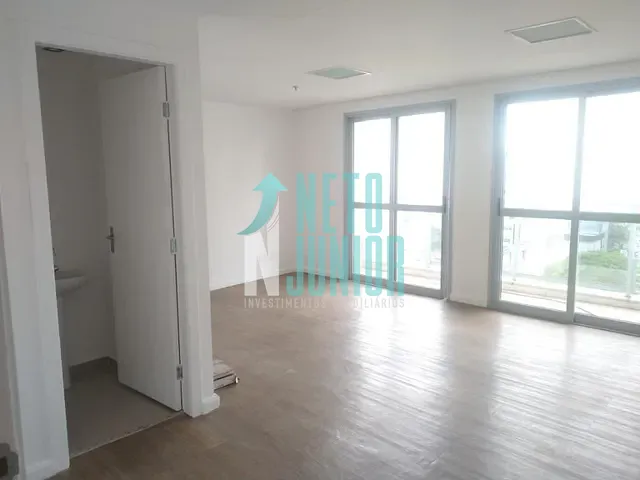 Conjunto com 42m², à venda, no bairro moema em São Paulo