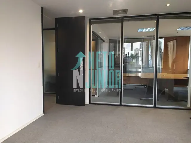 Conjunto com 135m², à venda ou para alugar, no bairro Indianópolis em São Paulo