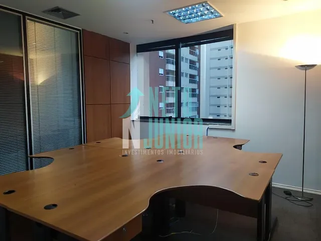 Conjunto com 135m², à venda ou para alugar, no bairro Indianópolis em São Paulo