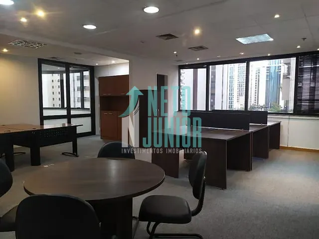Conjunto com 135m², à venda ou para alugar, no bairro Indianópolis em São Paulo