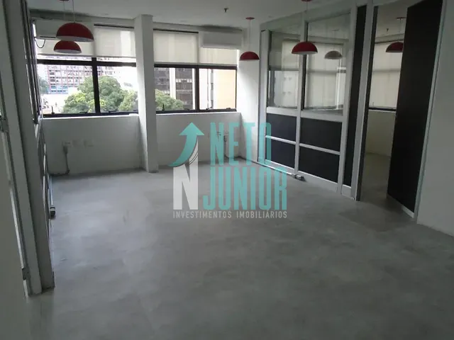 Conjunto com 112m², à venda ou para alugar, no bairro Moema em São Paulo