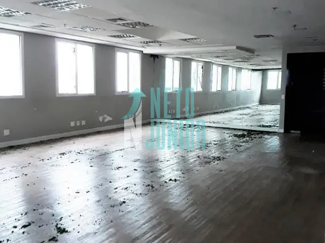 Conjunto com 280m², à venda, no bairro Moema em São Paulo