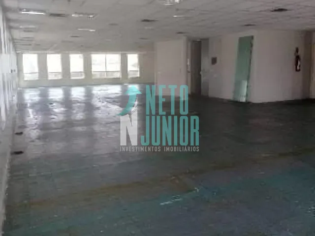Conjunto com 363m², para alugar, no bairro Chácara Santo Antônio em São Paulo