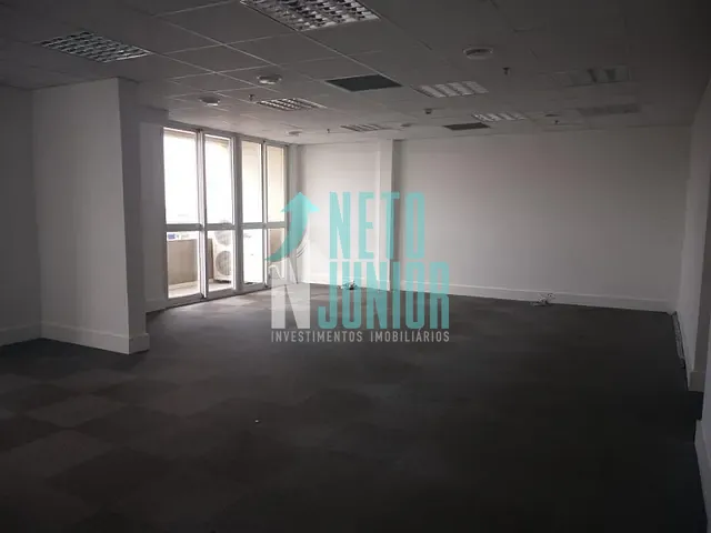 Conjunto com 80m², para alugar, no bairro Chácara Santo Antônio em São Paulo