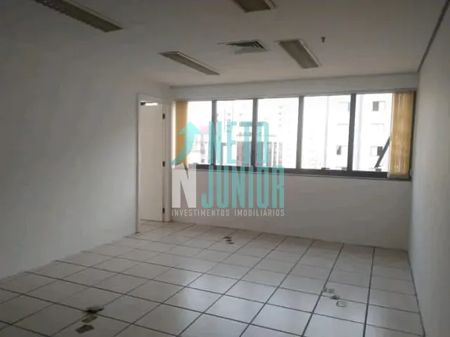 Conjunto com 100m², para alugar, no bairro Moema em São Paulo