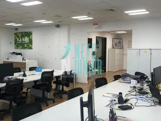 Conjunto com 405m², à venda, no bairro Jardim das Acácias em São Paulo