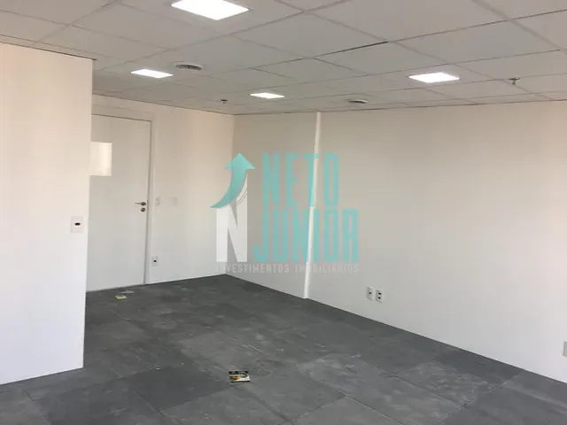 Conjunto com 40m², à venda, no bairro Pinheiros em São Paulo