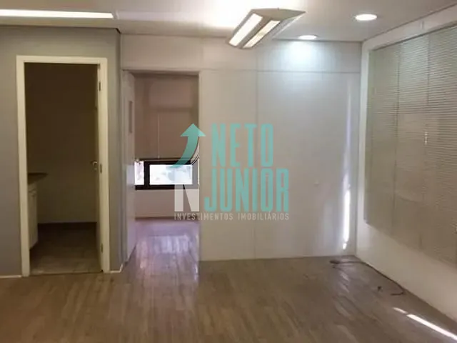 Conjunto com 45m², à venda ou para alugar, no bairro Vila Olímpia em São Paulo