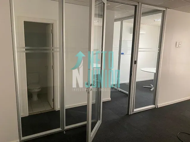 Conjunto com 80m², para alugar, no bairro Moema em São Paulo