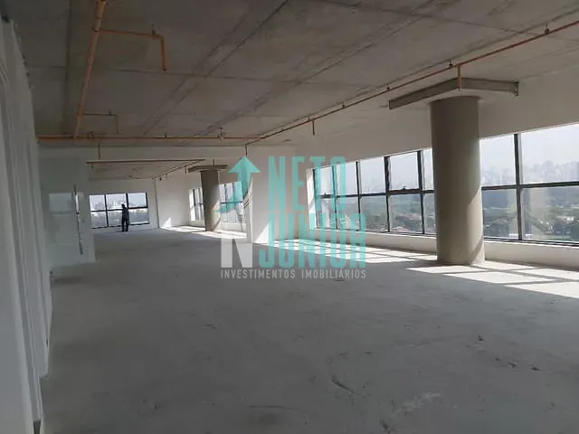 Conjunto com 150m², para alugar, no bairro Moema em São Paulo