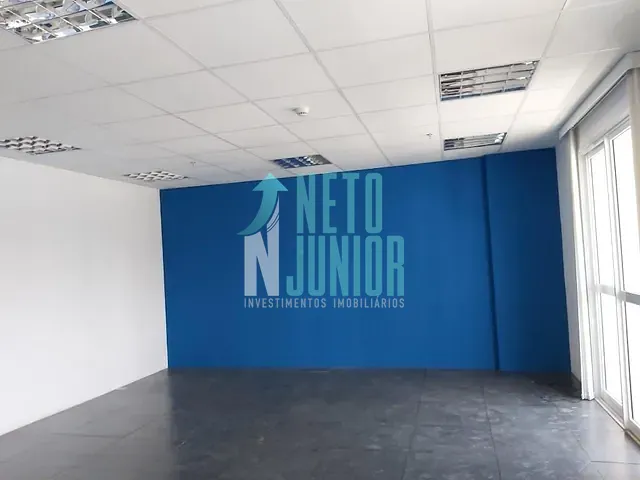 Conjunto com 90m², à venda ou para alugar, no bairro Vila Olímpia em São Paulo