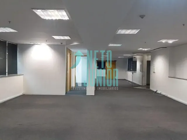 Conjunto com 220m², para alugar, no bairro Jardim Paulista em São Paulo