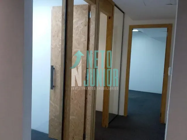 Conjunto com 220m², para alugar, no bairro Jardim Paulista em São Paulo
