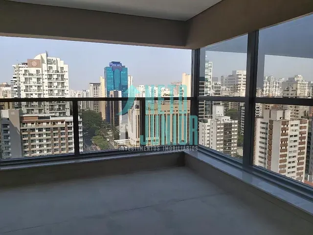 Conjunto com 300m², à venda, no bairro Moema em São Paulo