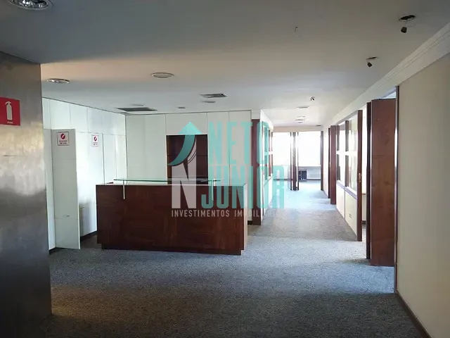 Conjunto com 378m², para alugar, no bairro Jardim Paulistano em São Paulo