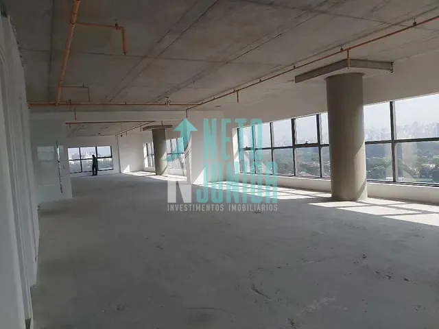 Conjunto com 300m², para alugar, no bairro Moema em São Paulo