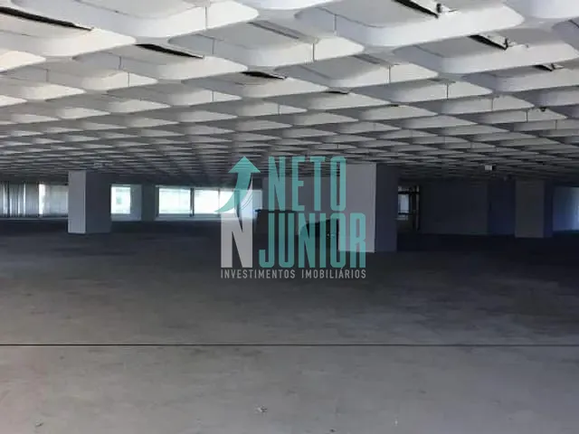 Conjunto com 1535m², para alugar, no bairro Jardim São Luís em São Paulo
