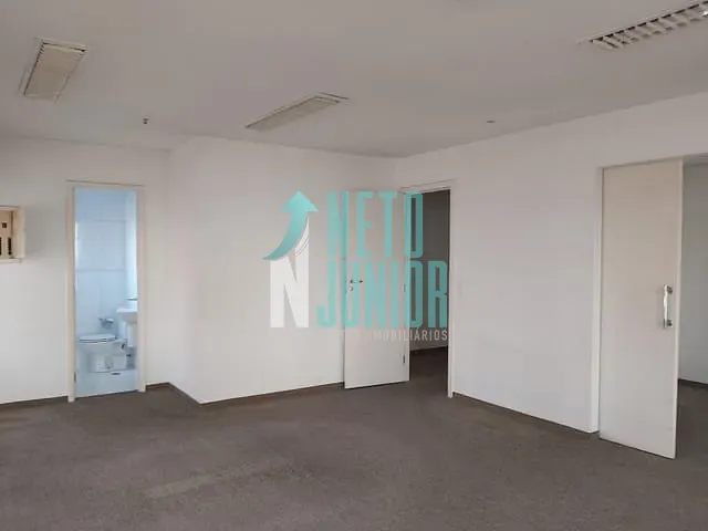 Conjunto com 108m², para alugar, no bairro Moema em São Paulo